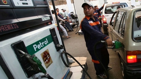 Overall reduction of one rupee in petrol prices in 10 days